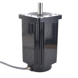 Nema 52 3 Phasen Schrittmotor 52HT79-5003S 30Nm 5,0A 130x130x200mm